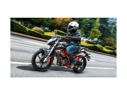 تصویر موتورسیکلت بنلی مدل TNT150